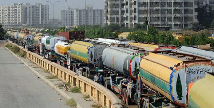 afghan-traders-are-suffering-due-to-pak-afghan-border-closure-afghan-officials-1488290139-4983
